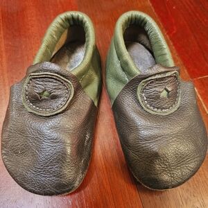 Softstar baby moccasins shoes - sz 5